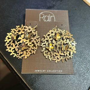 Butterfly Earrings Goldtone Disc NEW